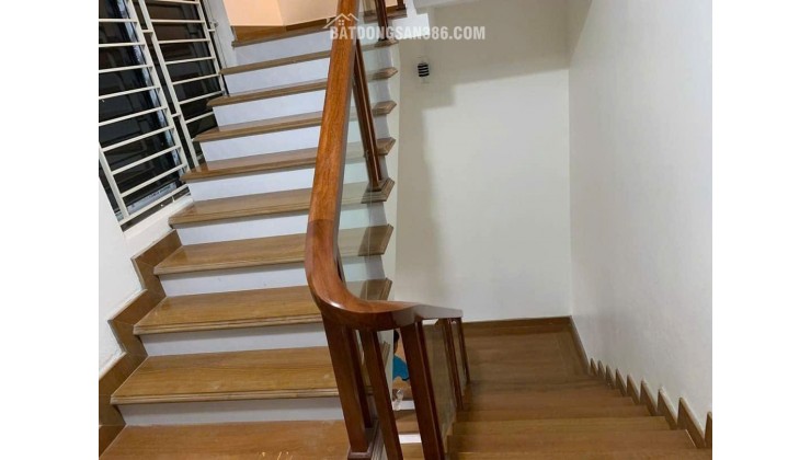 Mình cho thuê nhà, 99m2- 7T, Linh Lang, Đào Tấn, Phan Kế Bính -45 tr